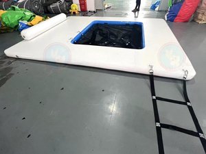 Tùy chỉnh Inflatable du thuyền trượt với ghế sang trọng thuyền PVC bền khổng lồ Nước Đại dương trượt thương mại Inflatable biển giải trí - Product Image 3