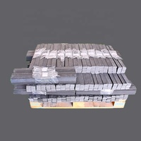Profilés décoratifs et panneaux en PVC en forme de U, durables, écologiques et personnalisés pour l'extérieur, avec fentes pour LED, vente en gros