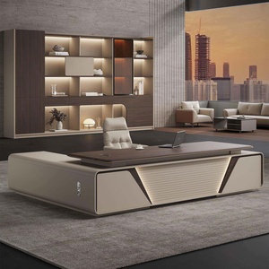 Escritorio de Oficina de Lujo para Jefes, Escritorio Ejecutivo de PVC Termoformado, Conjunto de Silla de Escritorio para Gerentes y Directores Ejecutivos, Estilo Moderno y Sencillo para Uso Comercial - Product Image 2