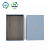 Boîte cadeau rigide en papier texturé lin personnalisée avec insert en mousse amovible pour carte de collier et base, pour bijoux et pendentifs
