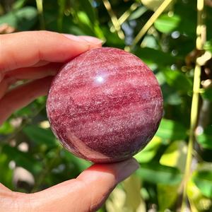 Esfera de cristal de cuarzo rojo natural al por mayor, bola de piedra preciosa curativa de alta calidad para decoración del hogar - Product Image 1