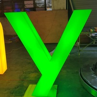 Panneau publicitaire personnalisé Panneau d'affichage extérieur Lumière 3D Lettre LED enseigne murale Magasin LED Logo personnalisé en acrylique LED pour les entreprises