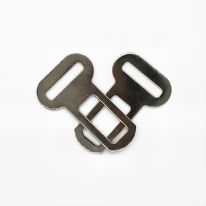Placa de Fijación Metálica Duradera de 26mm para Arnés de Coche y Correa de Seguridad para Mascotas - Product Image 1