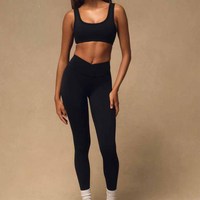 Soutien-gorge de sport pour femme, personnalisé avec logo OEM, noir uni, dos en U, bretelles larges, haute élasticité, maintien moyen