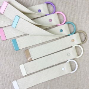 ป้ายปักลายเกาหลีคุณภาพสูงแบบ DIY เป็นมิตรกับสิ่งแวดล้อม พร้อมสายคล้องผ้าแคนวาสสำหรับพวงกุญแจ - Product Image 4