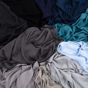 हॉट बिक्री मुस्लिम महिलाओं को हल्के वजन वाले सादे रंग मोडल हिजाब रायन कॉटन शॉल ब्लू ग्रे खिमर दुपट्टा 2025 - Product Image 2