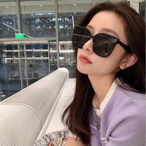 แว่นกันแดด Gm 2021 Unisex Square Polarized Pc Frame สีขาว Uv400 ป้องกันประเภท 3 แว่นกันแดดความแข็งแรงสูงสำหรับผู้ชายผู้หญิง - Product Image 5