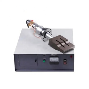 Generador de circuito analógico de 15 kHz y 2600 W para máquina de soldadura por puntos de película, soldadora ultrasónica de plástico para bolsas de plástico - Product Image 2