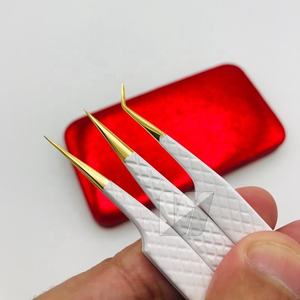 Pinzas de extensión de pestañas de acero inoxidable sostenibles japonesas con logotipo personalizado de alta calidad Color blanco Punta dorada Agarre de diamante - Product Image 2