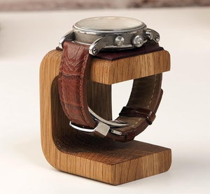 Soporte de Madera para Relojes, Forma Rectangular de Roble, Soporte para Correas de Cuero Marrón, Exhibidor de Joyas y Relojes - Product Image 1