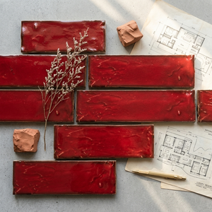 Piastrelle Zellige Artigianali Wabi Sabi 60x240mm Fatte a Mano, Rosso Ciliegia Smaltato, Piastrelle in Ceramica per Pareti Moderne Antiscivolo di Lusso - Product Image 3