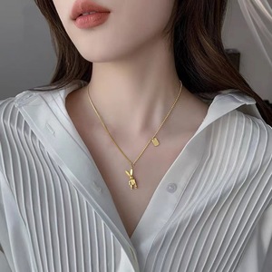 Nuova Collana a Catena con Maglie Bad Bunny in Acciaio Inossidabile Placcato Oro 18K PVD. Collana con Ciondolo Coniglio in Stile Hip-hop Rock - Product Image 5