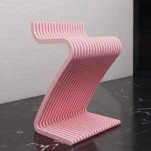 ML-BR03 Tabourets de bar au design minimaliste en forme de Z, chaises hautes en bois massif, meubles pour la maison, salon, cuisine, pub - Product Image 5