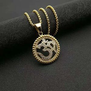 ยูนิค สร้อยคอจี้โอ๊มสแตนเลสสตีล ประดับเพชร ของขวัญสำหรับทุกเพศ - Product Image 4