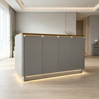 Table de cuisine île méditerranéenne, comptoir, pour maison d'hôtes, lodge, boulangerie, taverne, cuisine de chef, design fin et raffiné