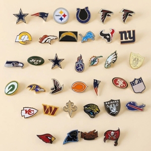 Spilla in metallo smaltata NFL di tendenza, con logo della squadra di football americano Oakland Raiders, distintivo sportivo - Product Image 1