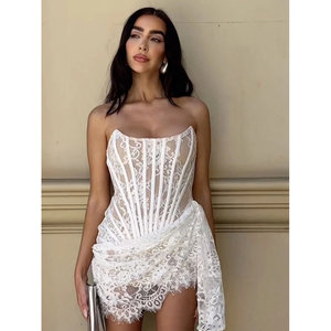 Mini abito senza spalline in pizzo corsetto Sexy guaina Silhouette con cintura naturale - Product Image 2