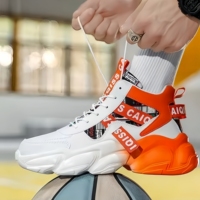 Nouvelles baskets décontractées pour hommes, respirantes, à semelle épaisse, confortables et polyvalentes