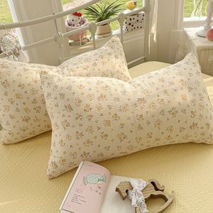 Parure de lit quatre pièces fraîche et mignonne à imprimé floral, housse de couette en polyester, ensemble de draps pour dortoir étudiant, toutes saisons - Product Image 4