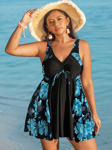 Traje <span class=keywords><strong>de</strong></span> <span class=keywords><strong>baño</strong></span> <span class=keywords><strong>de</strong></span> una pieza para mujer, talla grande, con estampado tropical, fruncido y control <span class=keywords><strong>de</strong></span> abdomen - Product Image 2