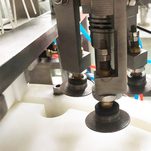 Máquina automática de tampão da garrafa, fácil de ajustar o parafuso da garrafa de vidro da garrafa - Product Image 2