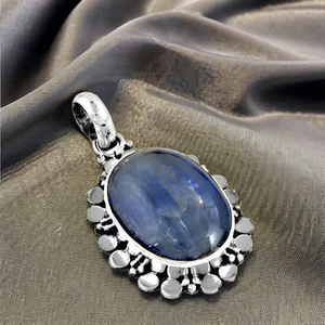 Attrayant Kyanite Gemstone Pendentif en argent Pendentifs fins et breloques - Product Image 1