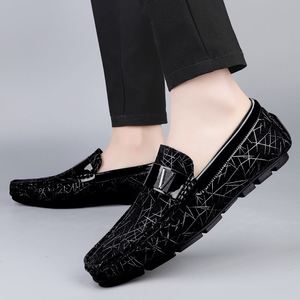 Mocassins de conduite pour hommes en cuir véritable de luxe faits à la main, de haute qualité, à enfiler, en cuir véritable premium - Product Image 5