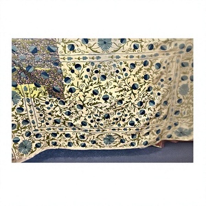 Dupatta de Algodón 100% No Tejido con Bordado Floral Real, Hecho a Mano, Tradicional, Elegante - Product Image 2