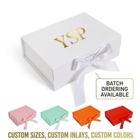 Boîte cadeau en carton blanc élégante haut de gamme, logo personnalisé, fermeture à ruban, boîte rigide pour cadeaux d'entreprise VIP
