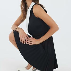 Robe Courte Plissée Vintage 100% Coton à Col et Motifs Floraux, Col Halter Noir, Crêpe Naturel, Imprimé Numérique, Idéale pour le Jour, Printemps, Été - Product Image 2