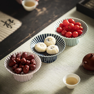 Assiette à thé et à fruits de style chinois à pieds hauts, plat à collation domestique, assiette à dessert simple pour salon, plateau bouddhiste à pieds hauts - Product Image 2