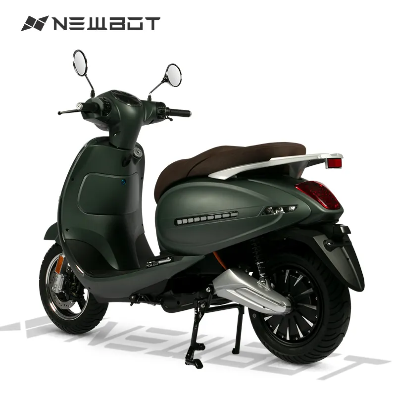 2024 haute qualité EEC longue portée route adulte scooter électrique moto batterie au lithium 2000w totoro prix de gros pas cher