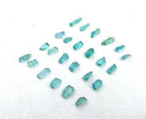 10 piezas Natural apatita piedras preciosas único pequeña forma de lápiz Natural suelto materias primas hacer colgante mayorista - Product Image 2