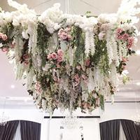 Guirlande de fleurs de cerisier de mariage au design floral exquis personnalisé, fleurs artificielles en soie, fleurs de plafond personnalisées, toile de fond murale de fleurs, plafond