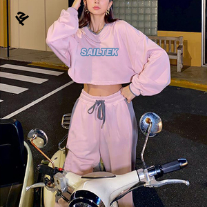 Ensemble de survêtement personnalisé pour femme, style streetwear, deux pièces, sweat à capuche court à manches longues, collection automne 2026, vêtements tendance pour femme - Product Image 2