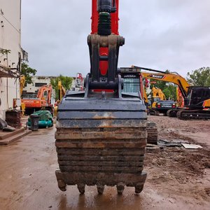 รถขุด DOOSAN DX340LA มือสอง 34 ตัน เครื่องยนต์คัมมินส์ ปั๊มไฮดรอลิกคาวาซากิ มอเตอร์ วาล์ว KYB ชั่วโมงการใช้งานต่ำ สภาพ 90% ใหม่ ราคาแข่งขัน ปี 2023 - Product Image 4