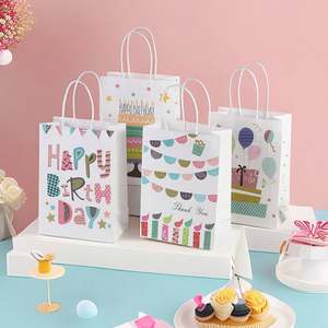 Sacs fourre-tout créatifs en papier kraft à motif de dessin animé pour mariages, festivals, fêtes, avec logo personnalisé pour cadeaux de mariage, d'anniversaire et de festival - Product Image 4