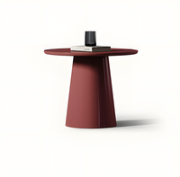 Table d'appoint minimaliste italienne en bois massif, table basse moderne et durable pour salon, finition rouge brillante, idéale pour entrée de villa