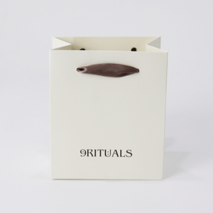 Bolsas de papel de textura premium, múltiples estilos, detalles lujosos, insignias personalizadas, exquisitas bolsas de papel ecológicas. - Product Image 2