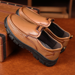 รองเท้าโลฟเฟอร์ลำลองหนังแท้บุรุษ หนังวัวชั้นดี สวมใส่สบาย พื้นนิ่ม ส้นแบน พื้นยาง เหมาะสำหรับใส่ในชีวิตประจำวันและขับรถ - Product Image 3