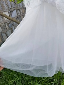 Vestido de Novia Modesto de Verano con Encaje, Espalda Descubierta, Vestido de Dama de Honor con Flores - Product Image 6