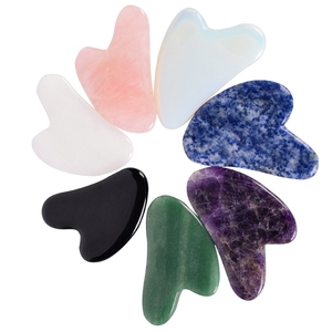 Piedra de <span class=keywords><strong>jaspe</strong></span> rojo Natural de alta calidad, tablero Gua Sha con forma de corazón pulido para la salud del cuerpo - Product Image 6