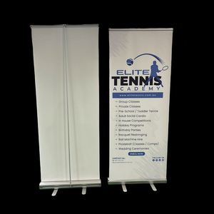 Oferta Especial: Banner Publicitario con Gráficos Personalizados, Base Ancha de Aluminio, Retráctil, Enrollable, Portátil, para Uso en Exteriores - Product Image 2