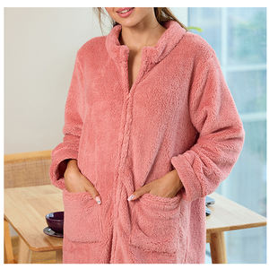 <span class=keywords><strong>Peignoir</strong></span> <span class=keywords><strong>zippé</strong></span> en peluche douce pour femme, chaud et confortable, col montant, avec poches, grande taille, vêtements de détente - Product Image 1