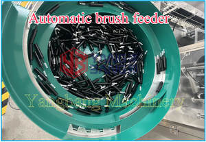 Esencia de pestañas vegana impermeable de color automático, máscara de pestañas personalizada, brillo de labios, tubo de bálsamo, pluma de pegamento, delineador de ojos, máquina de llenado - Product Image 5