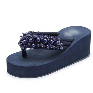 Sandálias de cunha antiderrapante frisadas das mulheres flip-flops para desgaste exterior - Product Image 5