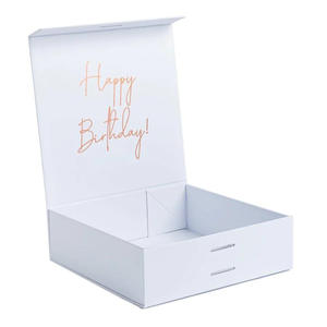 Cajas de Regalo de Cartón Rígido con Cierre Magnético, Blancas, de Lujo, Personalizadas, con Grabado y Listón - Product Image 1