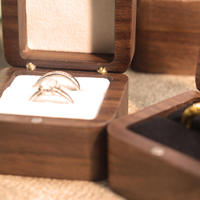 Boîte à bague de fiançailles carrée écologique en bois de noyer noir, mini boîte à bijoux pour mariage, diamant