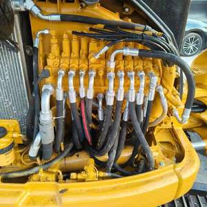 Excavadora de cadenas usada CAT304 304CR de 4 toneladas mini con motor, caja de cambios y PLC - Maquinaria de buen rendimiento en venta - Product Image 6