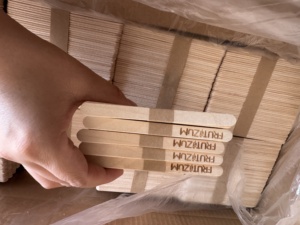 Gỗ <span class=keywords><strong>Craft</strong></span> Ice Cream Sticks biểu tượng tùy chỉnh Popsicle gậy gỗ thương mại dùng một lần thân thiện với môi gỗ Ice Cream Sticks - Product Image 2